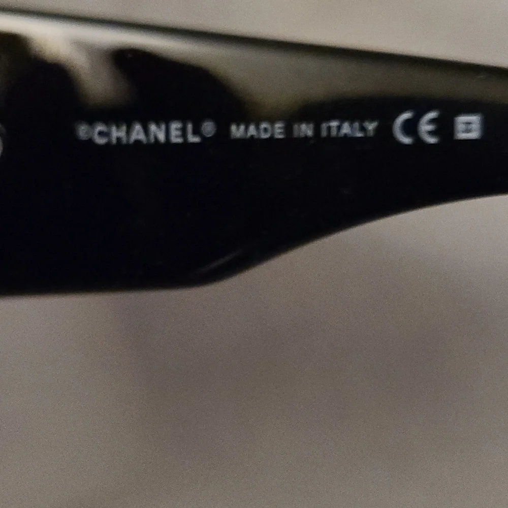 Chanel sunglasses - Picture 3 of 6